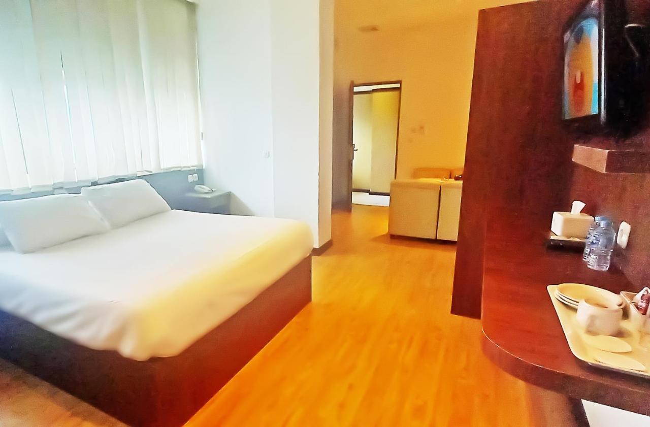 Hotel Aruni Ancol Giacarta Esterno foto